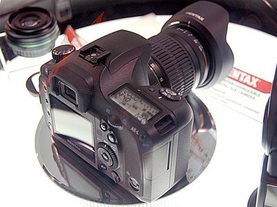 賓得K10D數(shù)碼相機(jī)與新能源技術(shù)開(kāi)發(fā)的創(chuàng)新融合